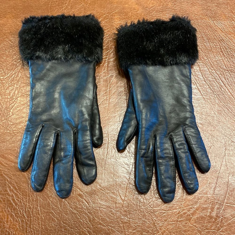 CHARTER CLUB leather gloves with fur detail